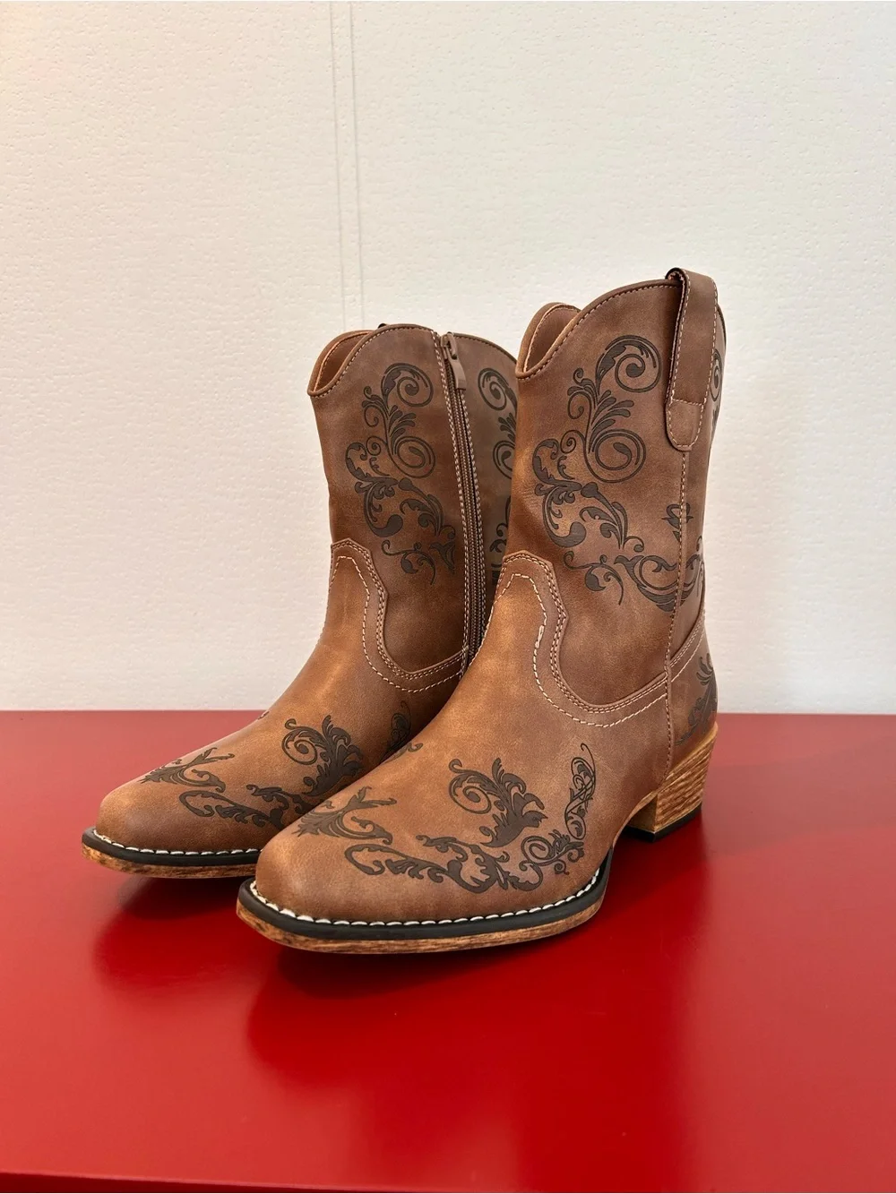 Dream Pairs Size 7 Brown Embroidered Western Short Boots - Picture 6 of 12